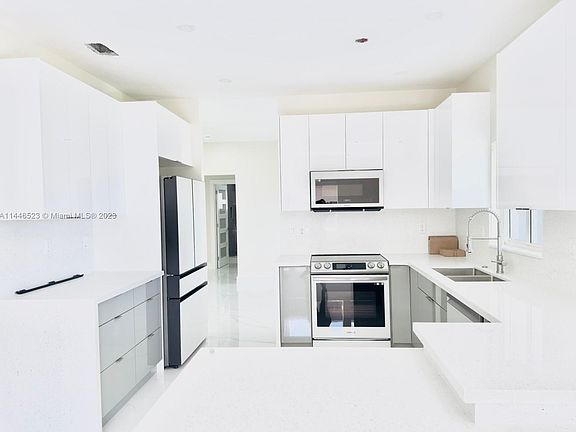 5th image of 29303 SW 142nd Ave