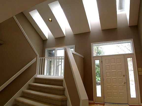 Bright & Cheery Entry