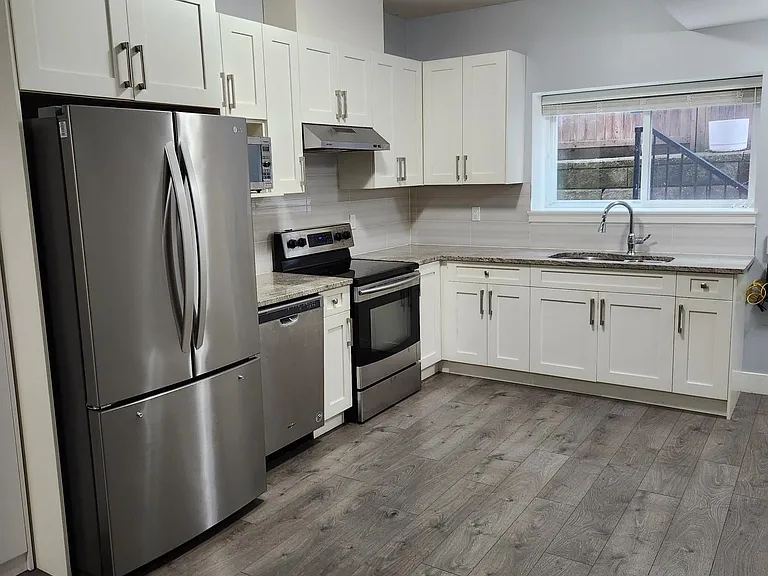 3417 Devonshire Ave — Photo 2