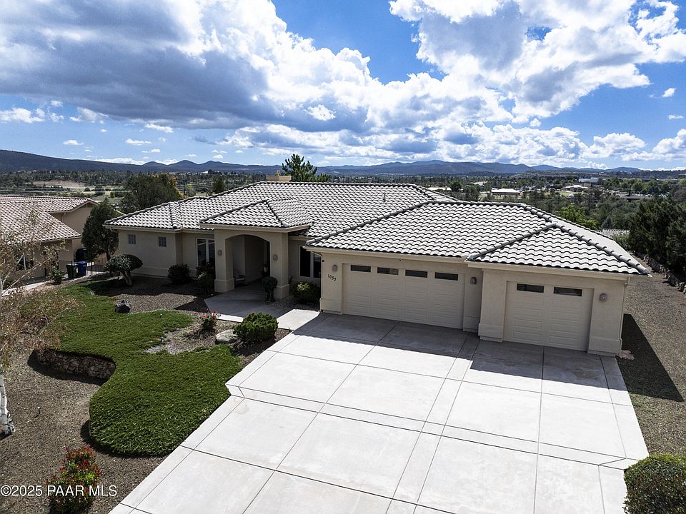 1st image of 1033 Lupine Ln
