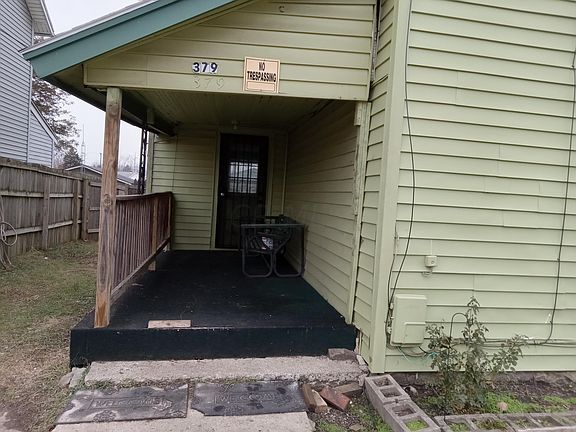 4th image of 379 Thompson St