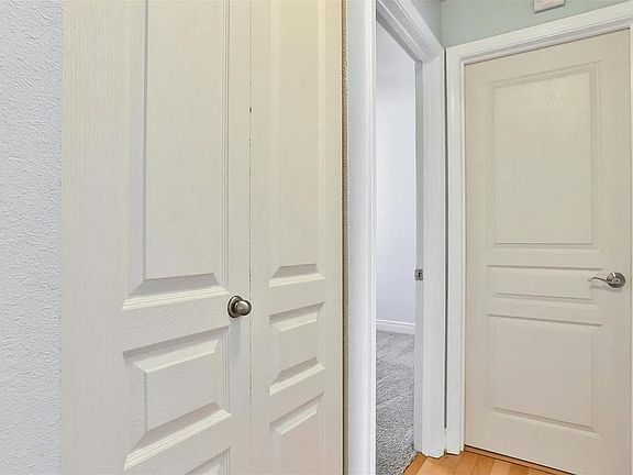 5th image of 527 Clara Ave APT 3D