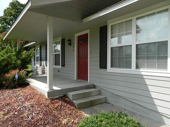 2nd image of 570 W Keetoowah St