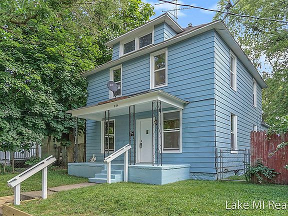 2nd image of 924 Dorchester Ave SW