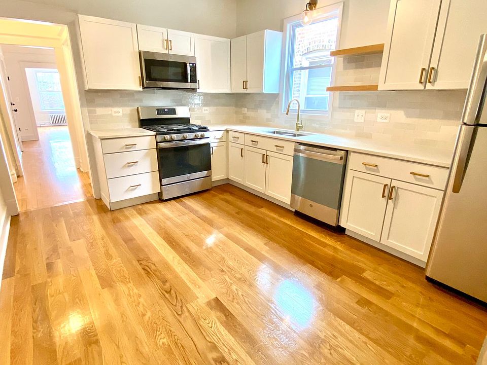 1st image of 4520 N Albany Ave #2
