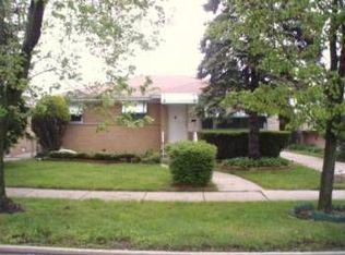 8805 Oriole Ave, Morton Grove, IL 60053