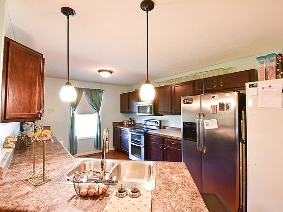 5th image of 3610 Brookstone Dr
