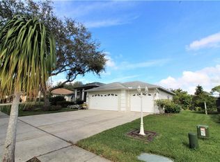921 Oakview Rd, Tarpon Springs, FL 34689