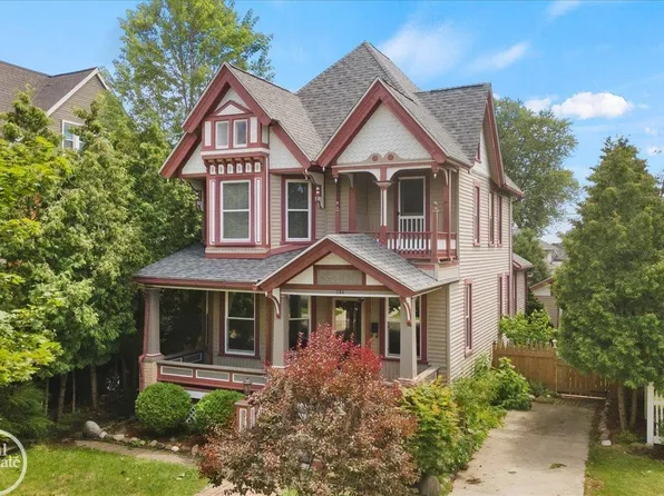 151 S Main St, Marine City, MI 48039