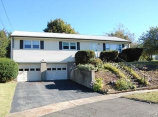 190 Teakwood Dr, Stratford, CT 06614