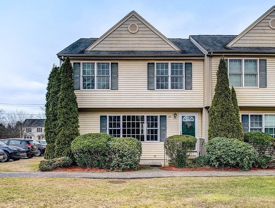 10 Fuller Ave
