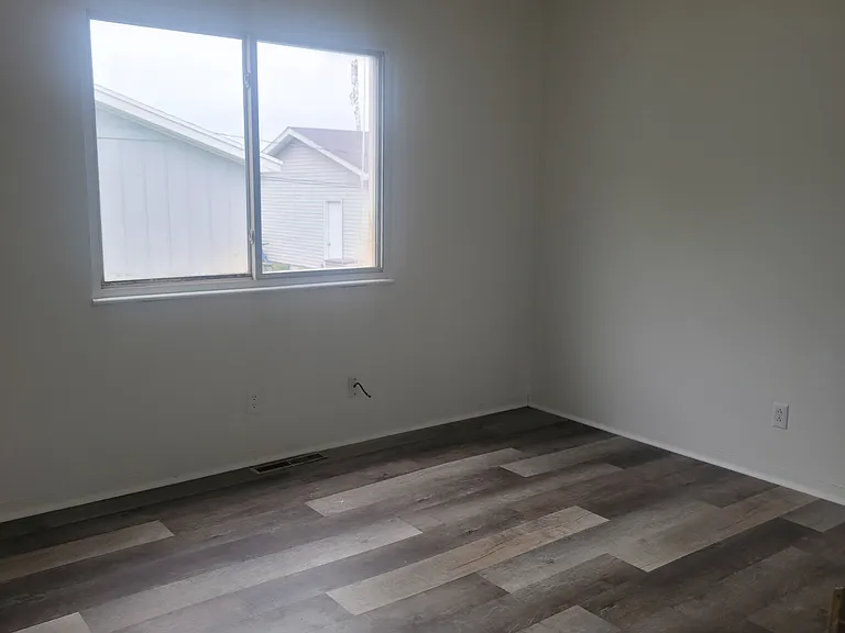 922 Boon St — Photo 3
