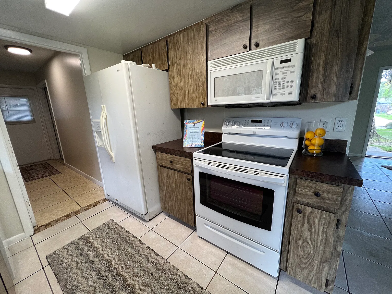 3 bed, 1.5 bath, 1250 sqft, $1,950 — Photo 3