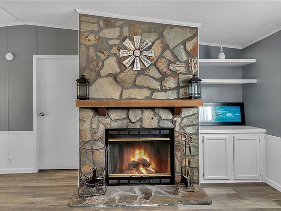 4th image of 713 Orangevale Ct