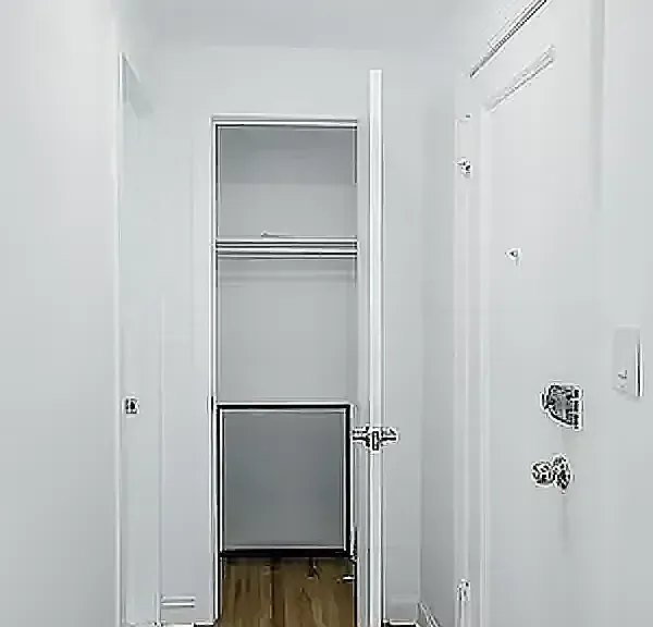 2 E 30th St #4B — Photo 3