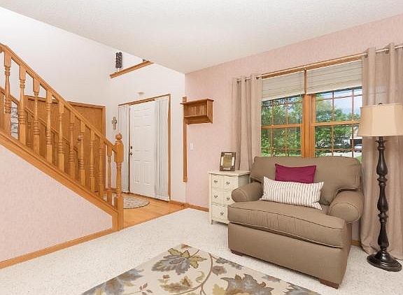 3rd image of 5750 Quale Ave NE