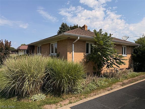 2nd image of 7239 Oakwood Rd