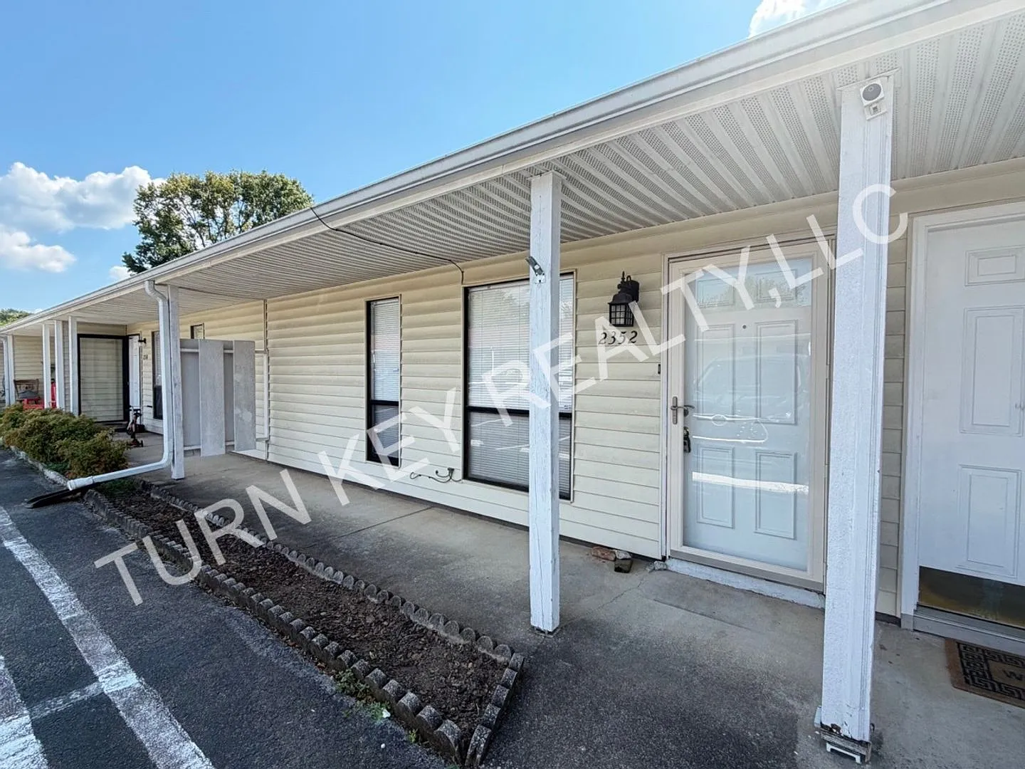 Condo for rent in Grayson Valley — Photo 1