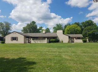 3010 Nutmeg Ln UNIT A, Hutchinson, KS 67502
