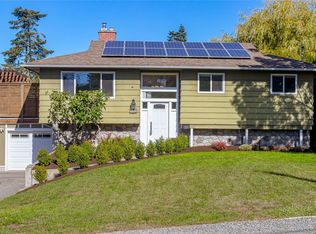 756 Snowdrop Ave, Saanich, BC V8Z2N2