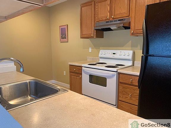 2nd image of 980 Lindley St #102G