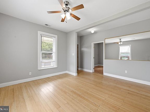 4th image of 809 Eastern Ave