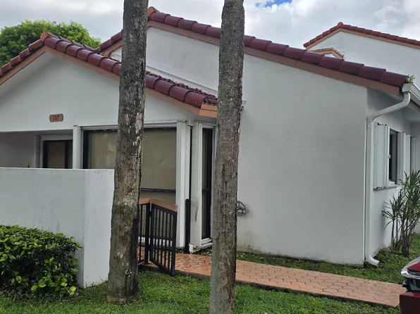 7445 SW 153rd Pl APT 107, Miami, FL 33193