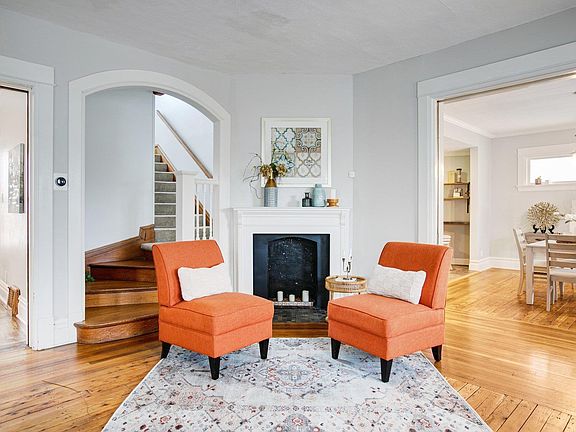4th image of 820 Ashland Ave