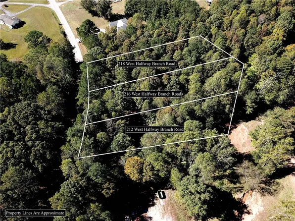 216 W Halfway Branch Rd, Walhalla, SC 29691