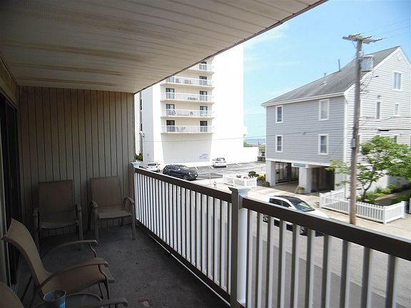 4th image of 3800 Pleasure Ave APT 206