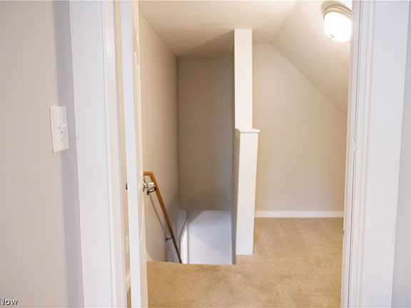 5th image of 3152 W 68th St