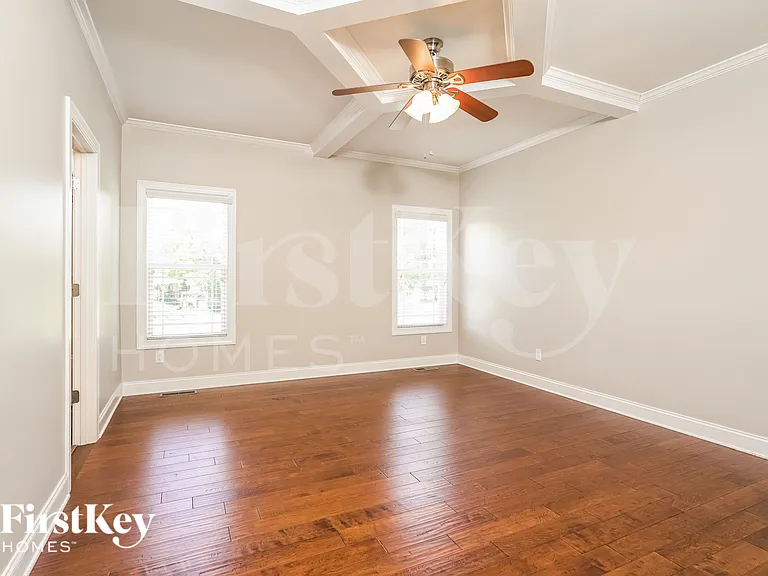 123 Lansdowne Pl — Photo 7