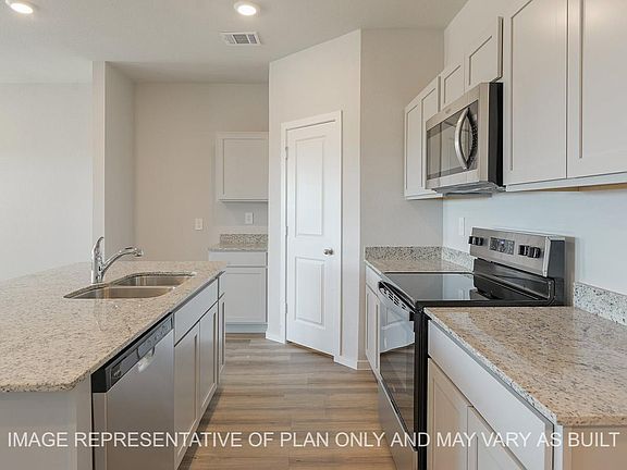 3rd image of 5535 Harriet St
