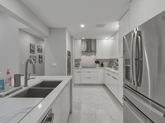 3rd image of 11120 NW 27TH Place