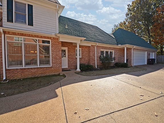 2nd image of 9821 S Houston Oak Dr