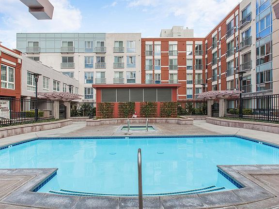 2nd image of 445 Island Ave #4