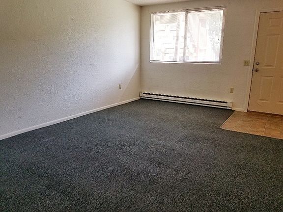 3rd image of 222 10th Ave W #Ap-3