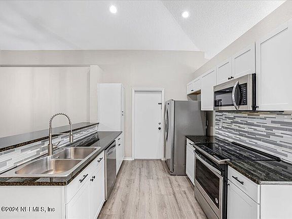 5th image of 1559 IRISHWOOD Court