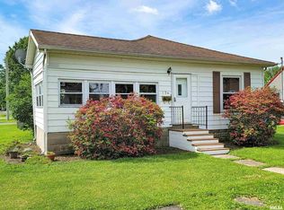 134 Fair Ave, Flora, IL 62839