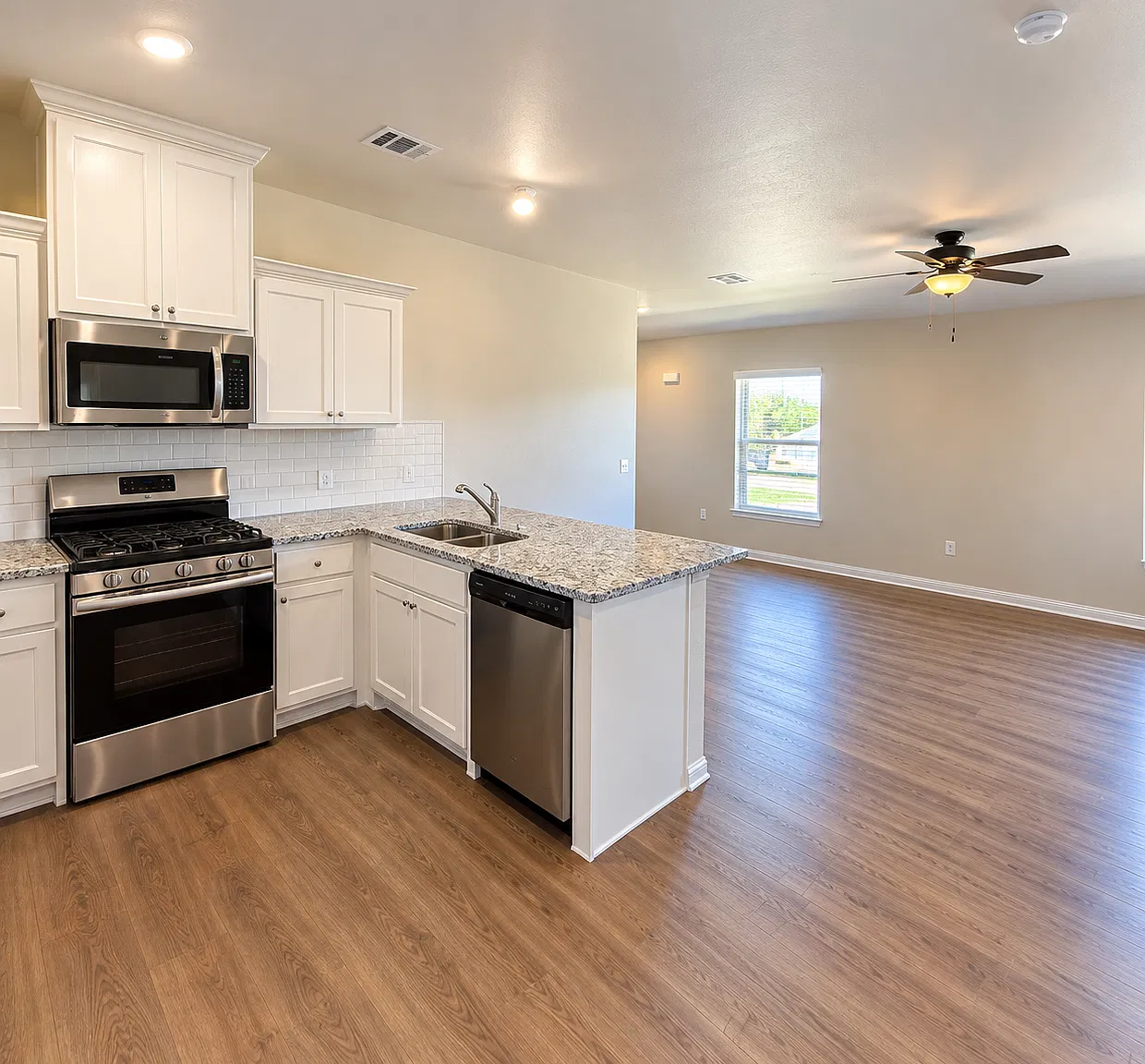 3 bed, 1200 sqft, $1,495 — Photo 3