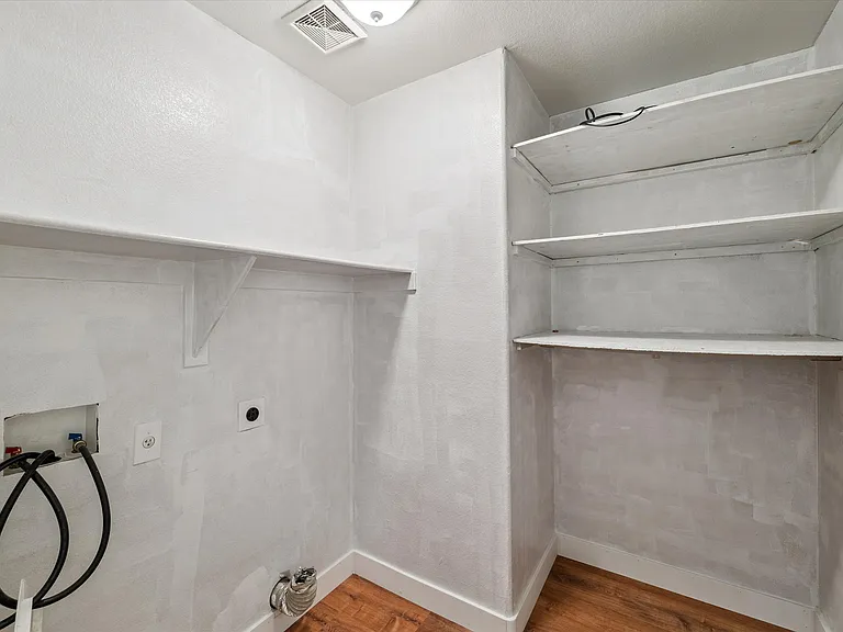 2233 W Alta Vista Rd — Photo 20