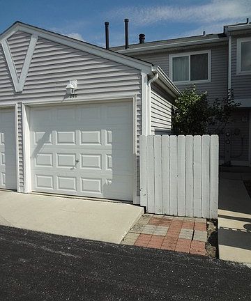 2nd image of 459 Meadow Green Ln