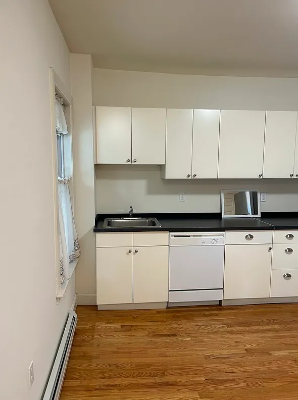Studio, 500 sqft, $1,875 — Photo 2