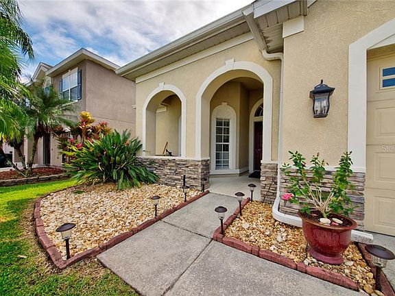 4th image of 542 Fern Lake Dr