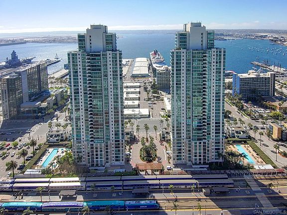 2nd image of 1205 Pacific Hwy #1204