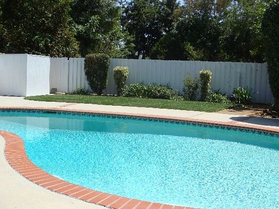 5th image of 22736 Erwin St