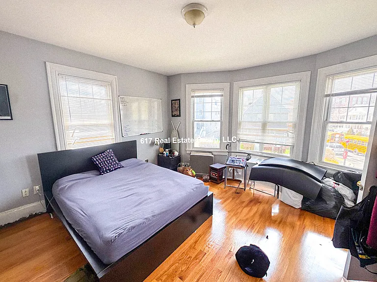 115 Franklin St — Photo 11
