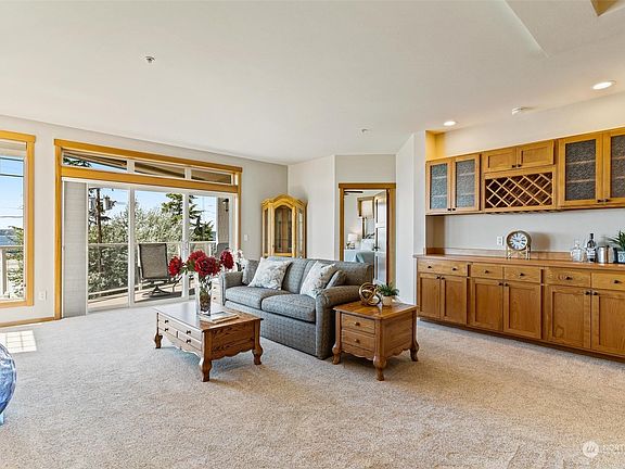 2nd image of 22226 Cliff Avenue S #204