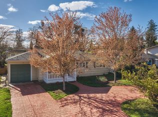 358 Highland Dr, Medford, OR