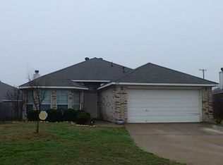2740 Wakecrest Dr, Fort Worth, TX 76108